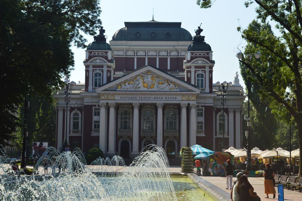 Bon Bon Hotel Sofia Exteriör bild