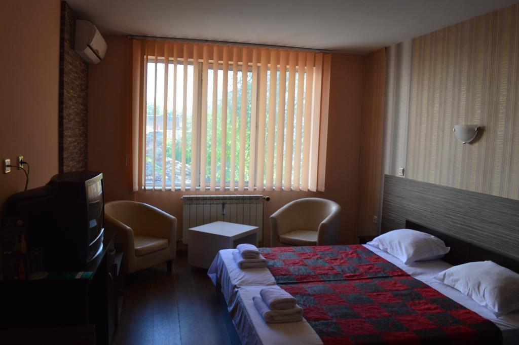 Bon Bon Hotel Sofia Exteriör bild